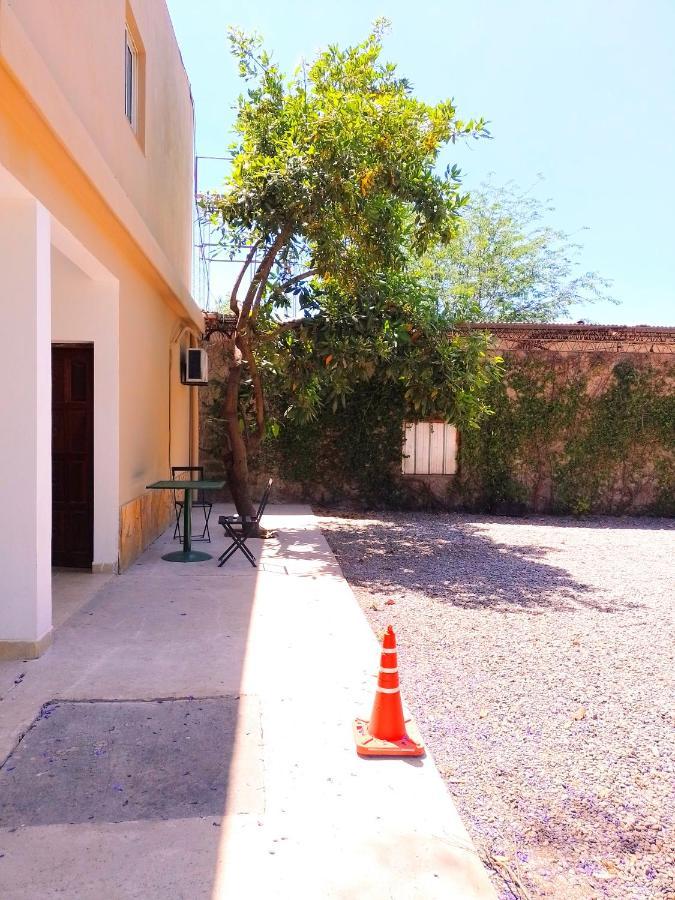 Hostal Los Faroles Chicoana Exterior photo
