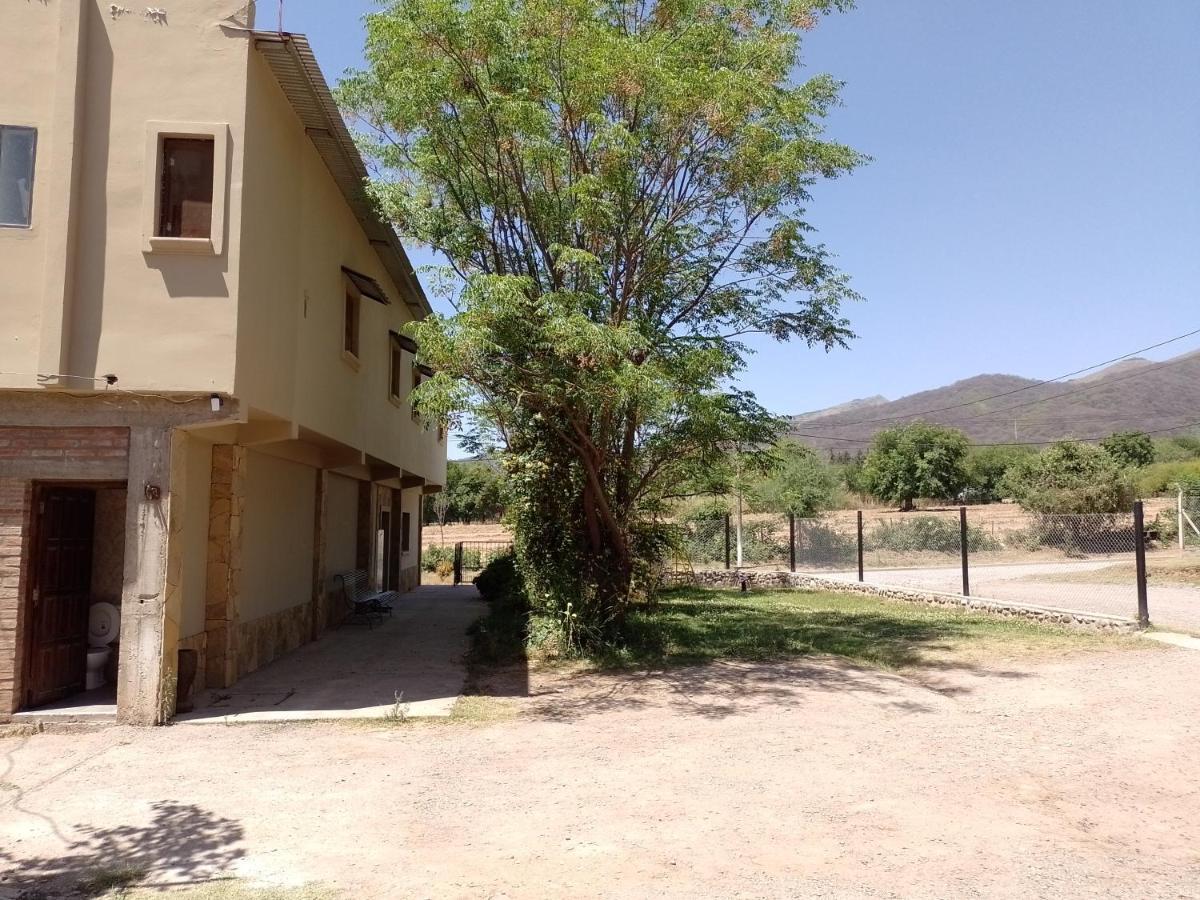 Hostal Los Faroles Chicoana Exterior photo